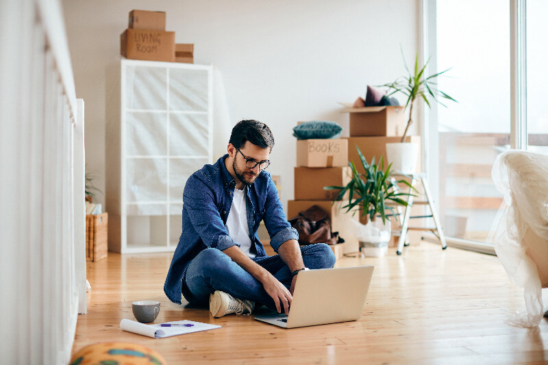 job relocation can be hectic and stressful, but using a professional organizer can help release the stress