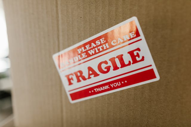 when you pack your essentials and valuables using a fragile sticker on boxes will help them survive the move without breakage.